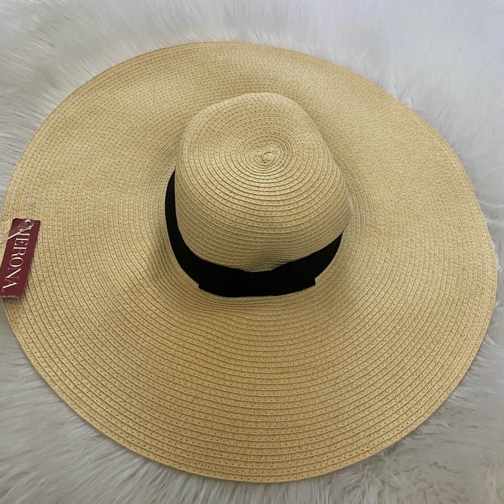 Merona Wide Brim Floppy Straw Hat